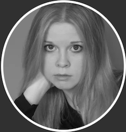 Amanda's Bio Head Shot